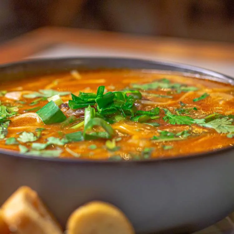 Curry noedelsoep met kokos