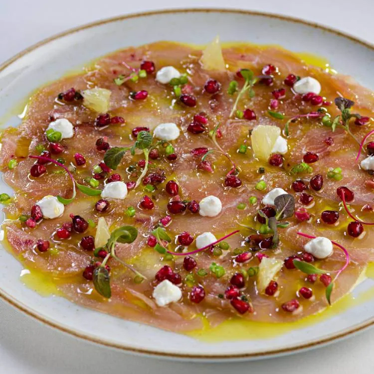 Ceviche van zeebaars met roze peper
